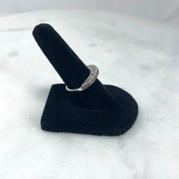 MDJ Clear Light Yellow Diamond 0.16 CTW Sterling Silver 925 Ring, Size 5 - Picture 9 of 10